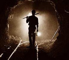 Крупная ювелирная сеть украла у ЕВРАЗа образ шахтёра